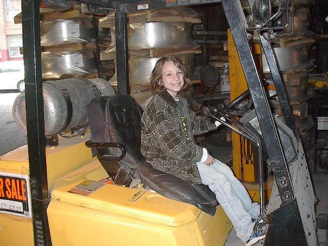 MIRACLEFORKLIFT.jpg